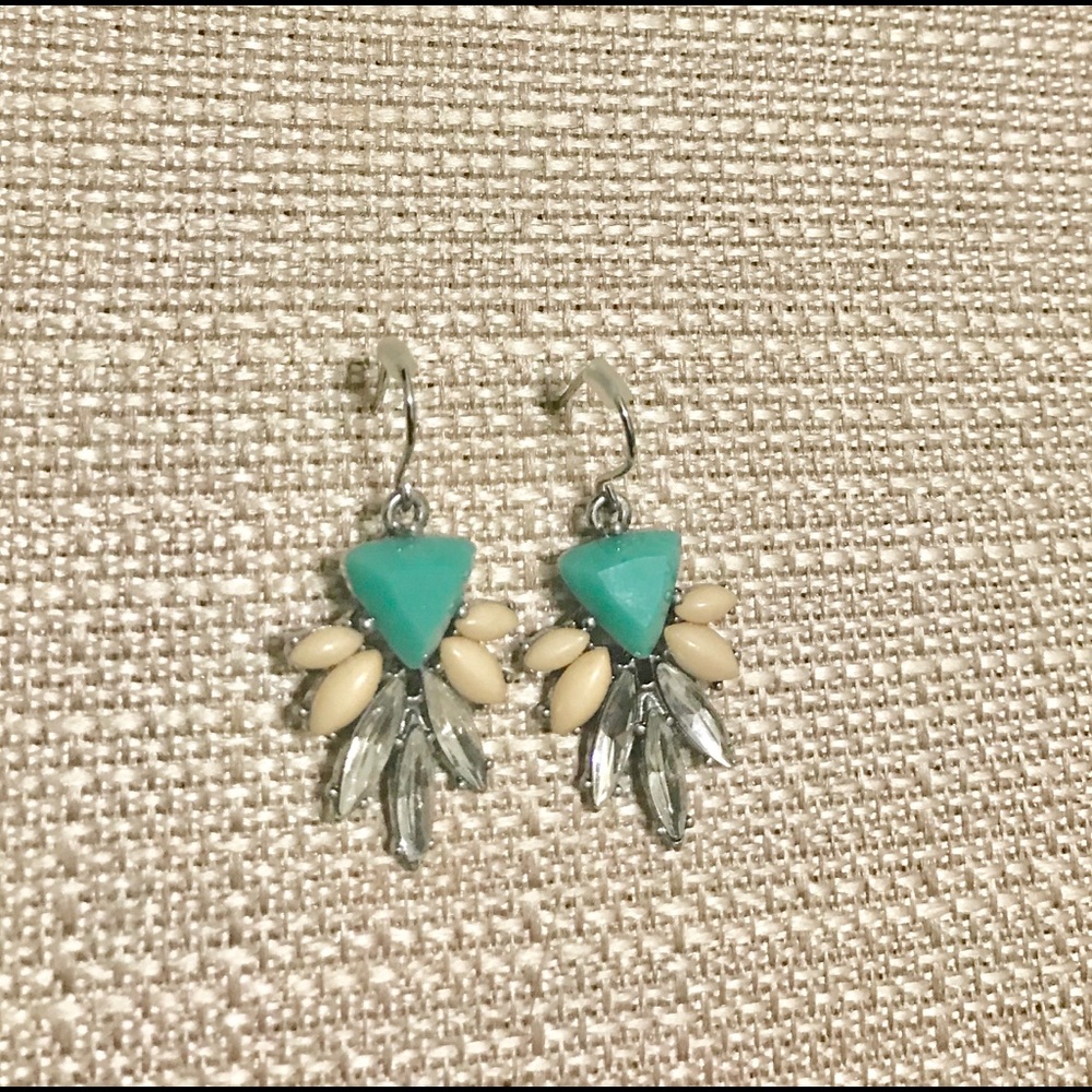 CHLOE + ISABEL || Palm Royal Drop Earrings